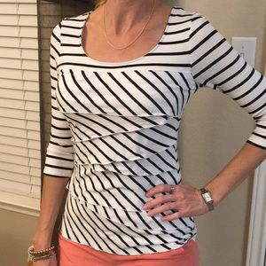 White House Black Market Sz XS Striped Ruffled Top